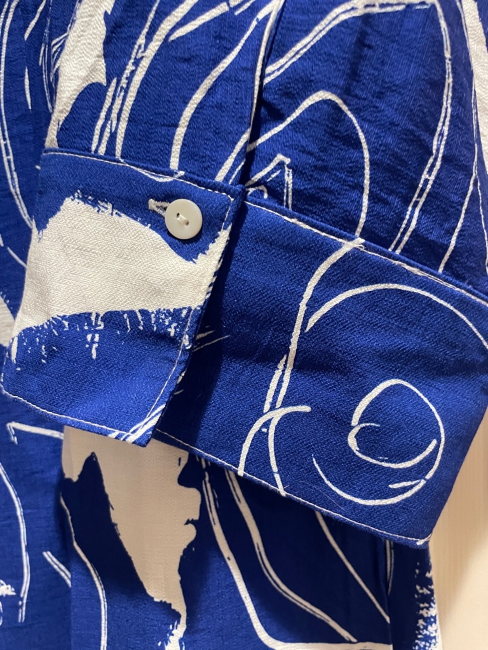 Blue & White Rose-Print Midi Dress with V-Neck by LILY SULLIVAN - Picture 5 of 6